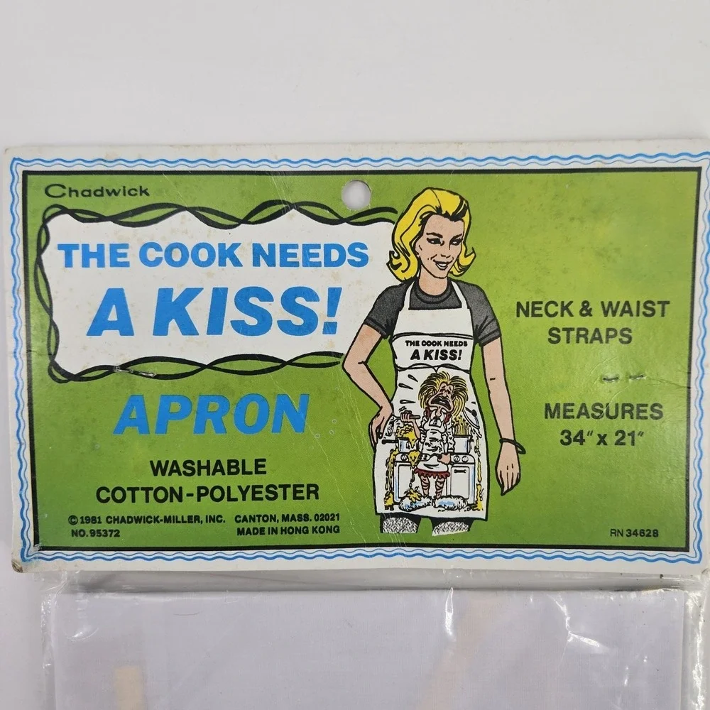 Vintage 1981 Novelty Chef Needs A Kiss Funny Apron NOS‎ Cartoon Gift
